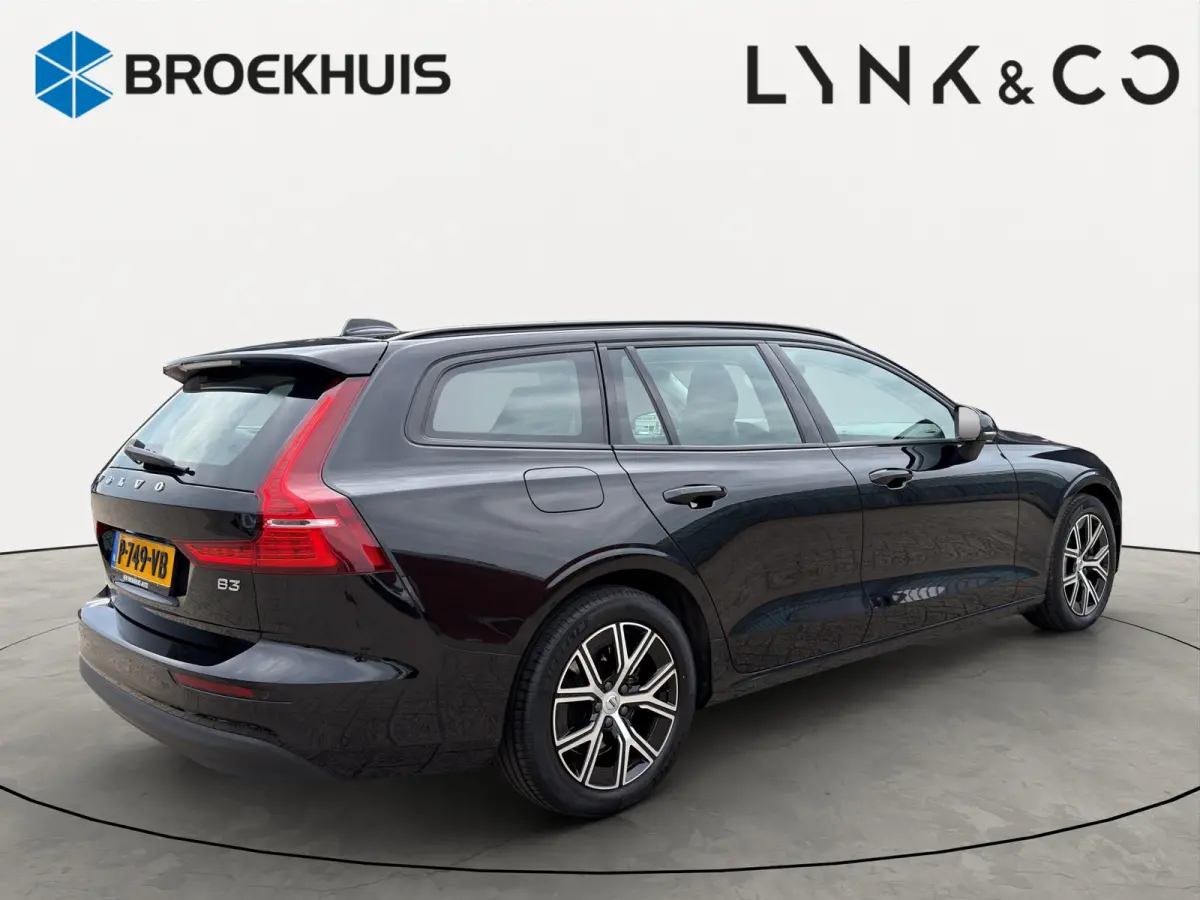 2.0 B3 Essential Leder interieur | Parkeercamera | Comfortstoelen | Rijstrooksensor met correctie |