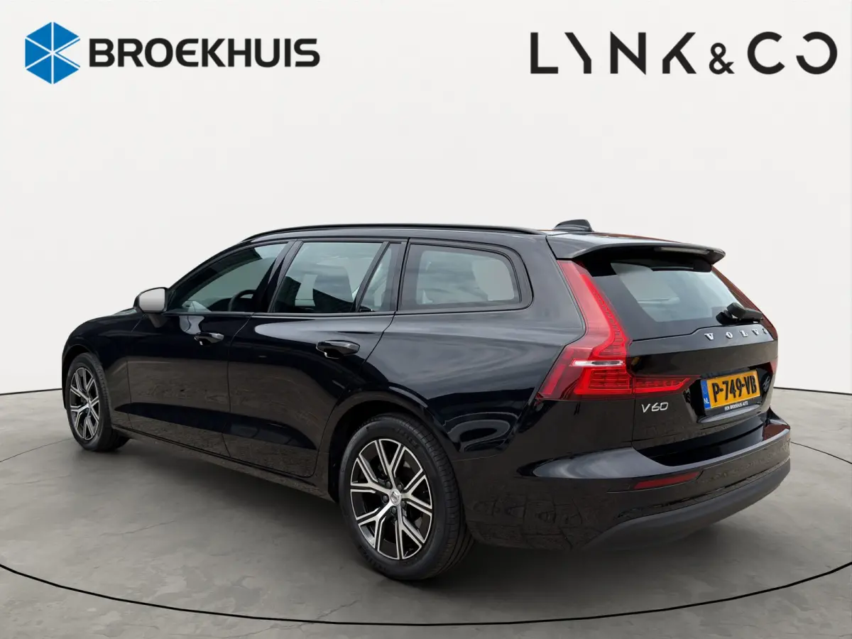 2.0 B3 Essential Leder interieur | Parkeercamera | Comfortstoelen | Rijstrooksensor met correctie |