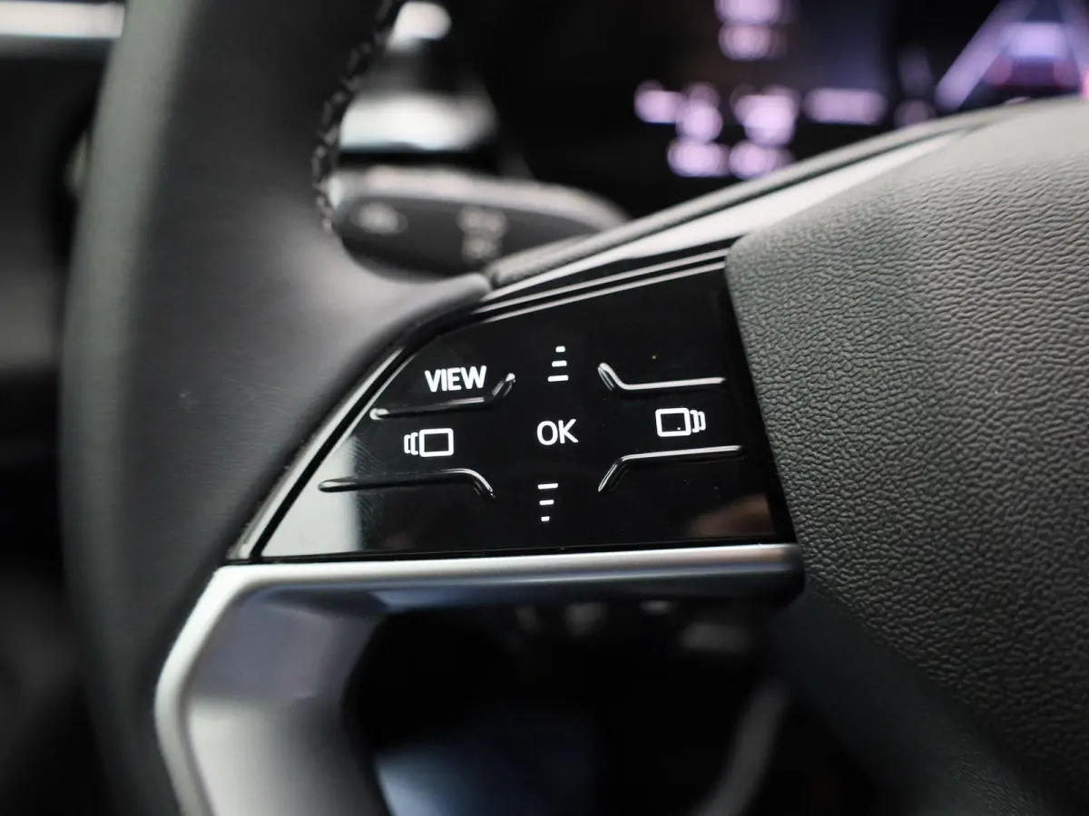 Avant 2.0 quattro S edition 299 PK | Adaptive cruise control | Achteruitrijcamera | Climate control | Smartphone interface | Privacy glas | Elekt. verstelbare voorstoelen | Stoelverwarming |