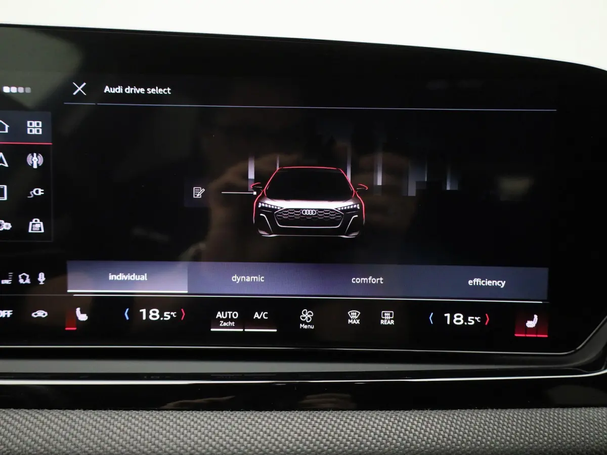 Avant 2.0 quattro S edition 299 PK | Adaptive cruise control | Achteruitrijcamera | Climate control | Smartphone interface | Privacy glas | Elekt. verstelbare voorstoelen | Stoelverwarming |