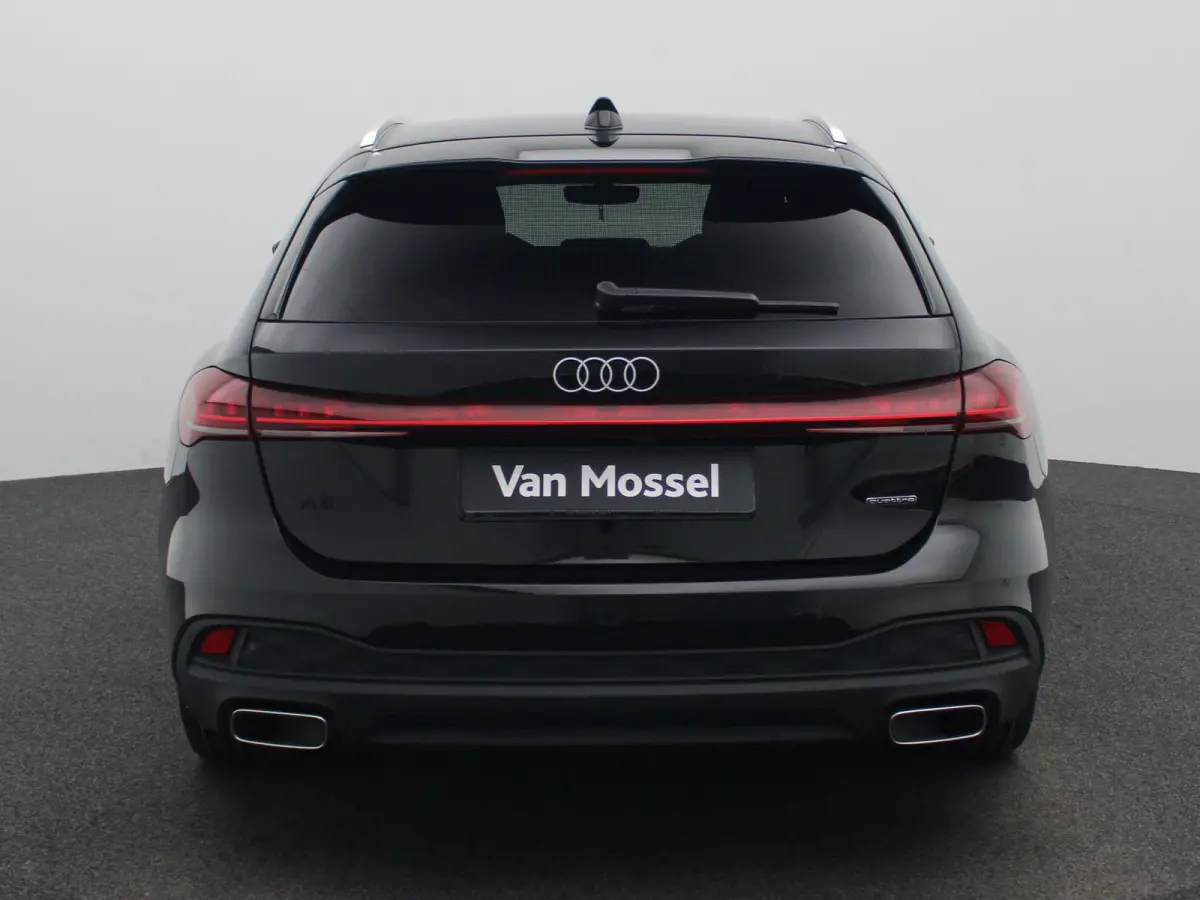Avant 2.0 quattro S edition 299 PK | Adaptive cruise control | Achteruitrijcamera | Climate control | Smartphone interface | Privacy glas | Elekt. verstelbare voorstoelen | Stoelverwarming |