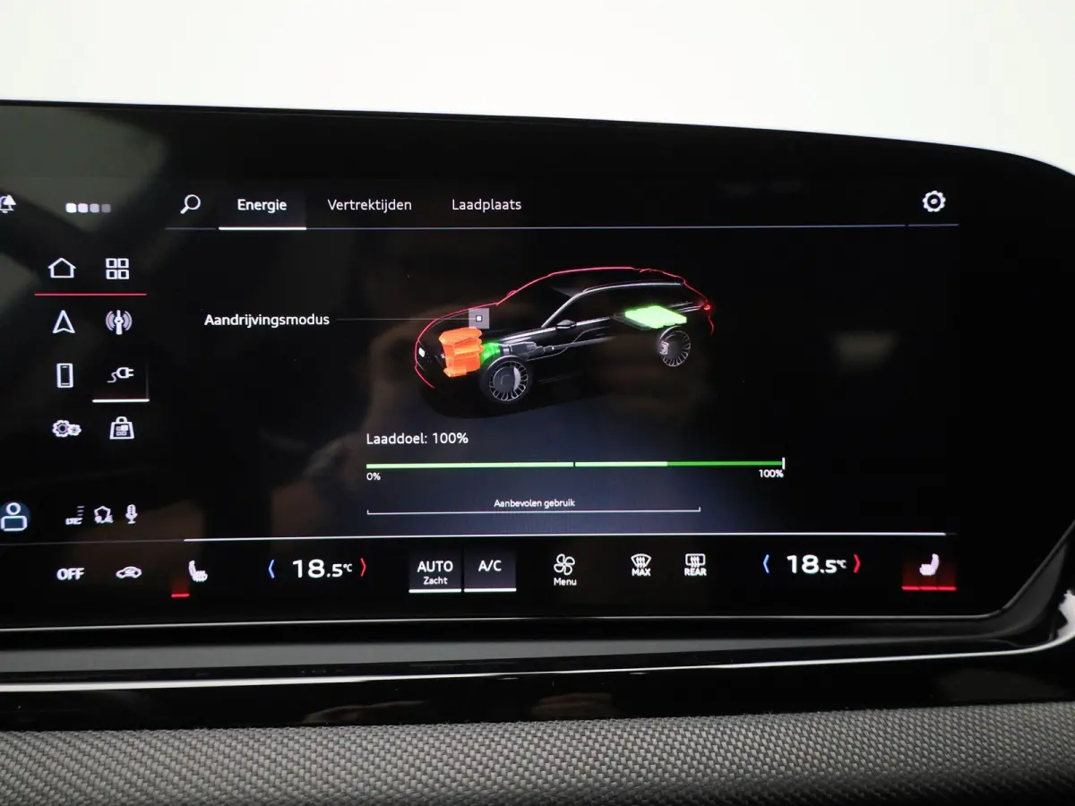 Avant 2.0 quattro S edition 299 PK | Adaptive cruise control | Achteruitrijcamera | Climate control | Smartphone interface | Privacy glas | Elekt. verstelbare voorstoelen | Stoelverwarming |