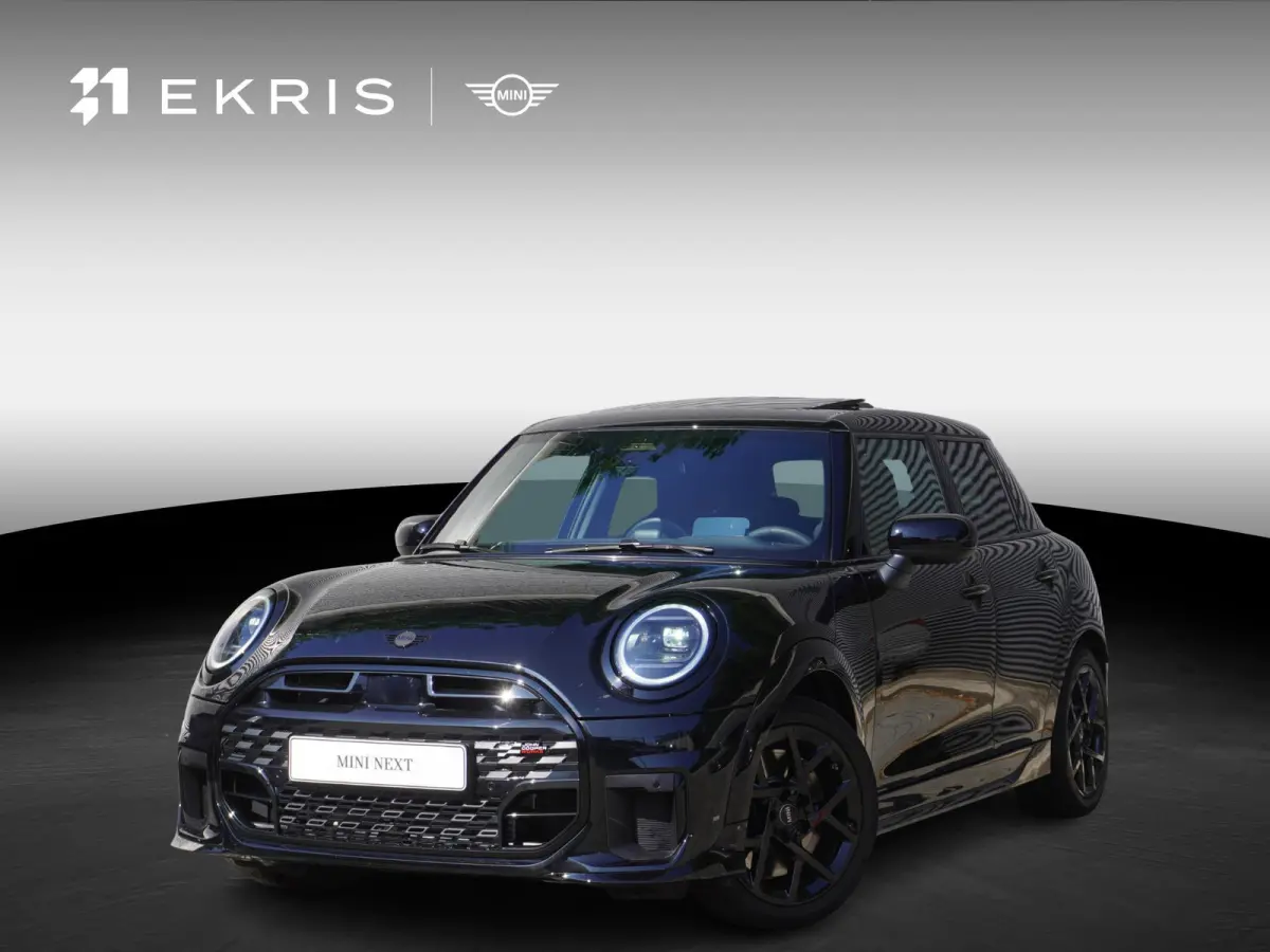Cooper C | John Cooper Works Uitvoering | Pakket M | Alarmsysteem klasse 3 | Glazen panoramadak | HIFI System Harman Kardon