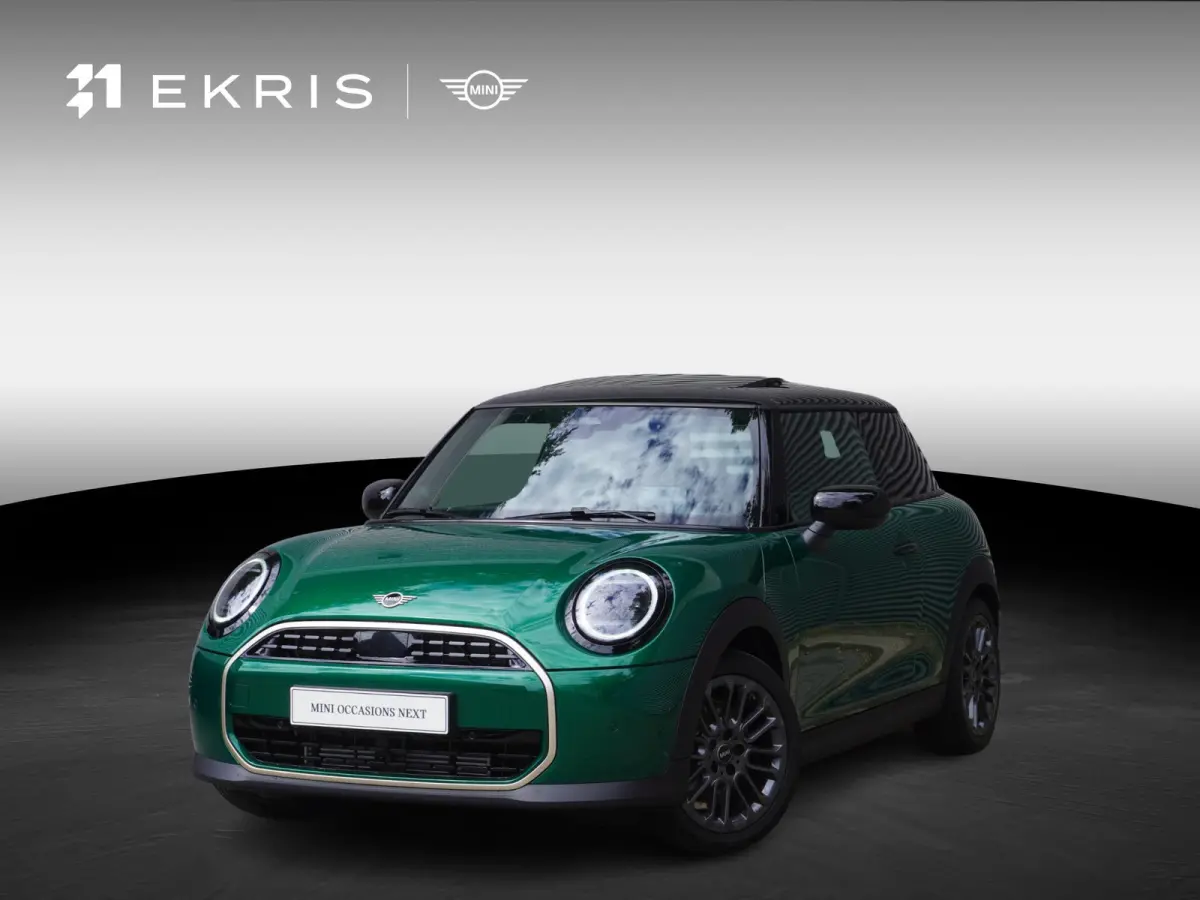 1.5 Cooper C Blackyard | Favoured Trim | Pakket M | Glazen panoramadak | Driving Assistant | HIFI System Harman Kardon | MINI Head-Up Display
