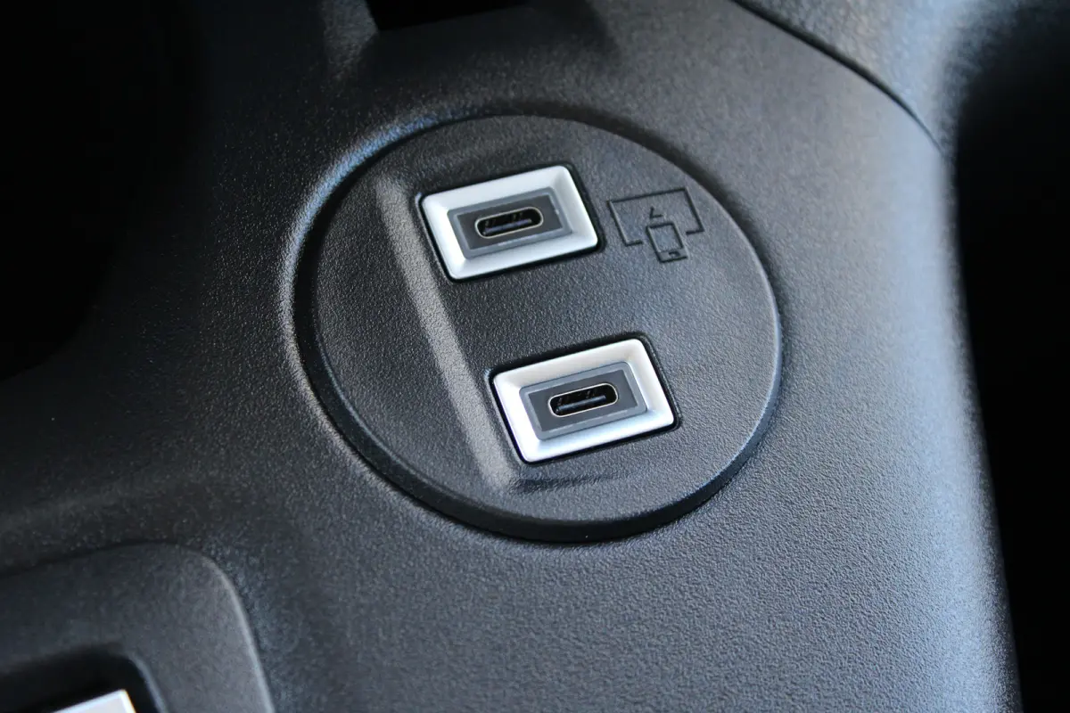 50kWh 136 PK | 8 JAAR GARANTIE | CAMERA | BETIMMERING | APPLE CARPLAY/ANDROID AUTO |