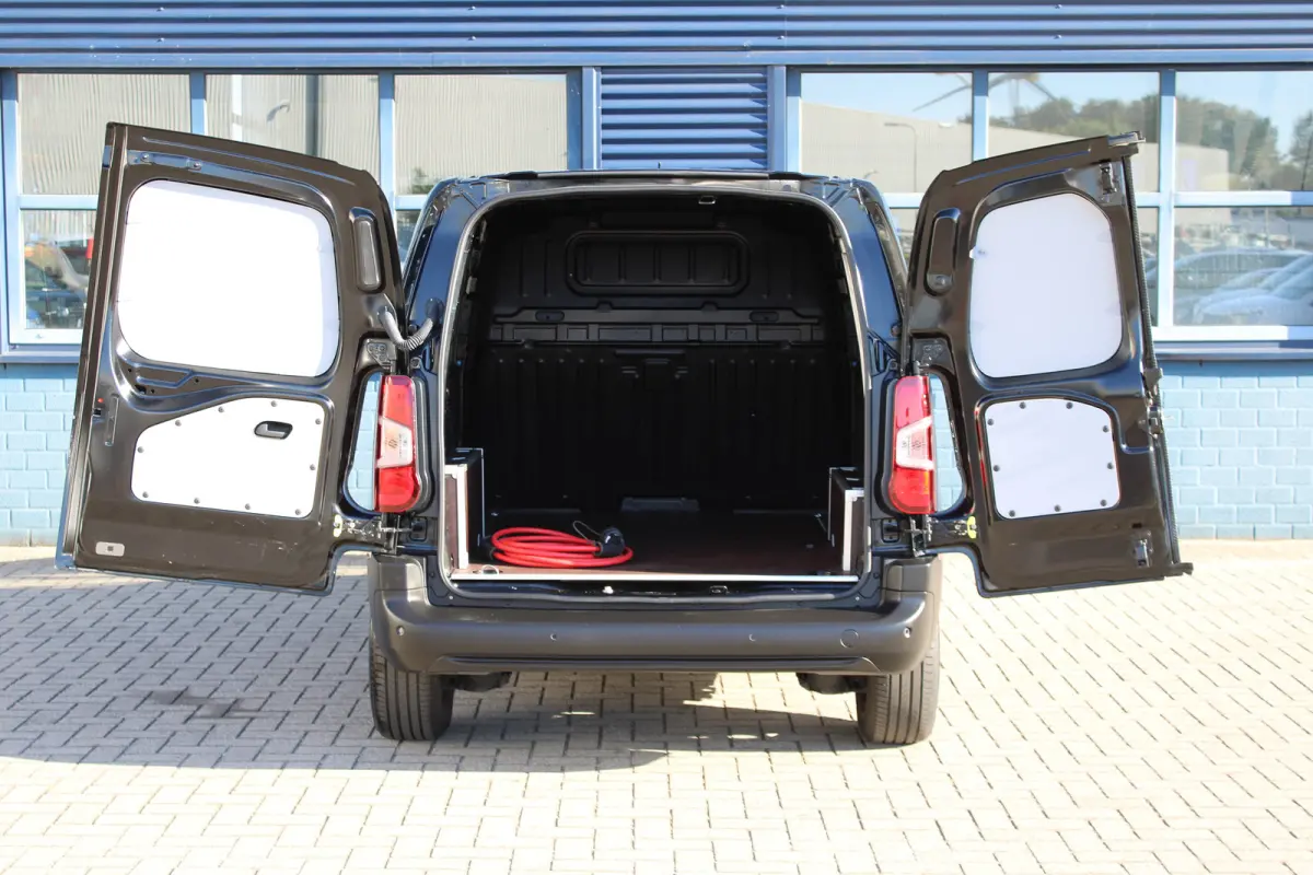 50kWh 136 PK | 8 JAAR GARANTIE | CAMERA | BETIMMERING | APPLE CARPLAY/ANDROID AUTO |