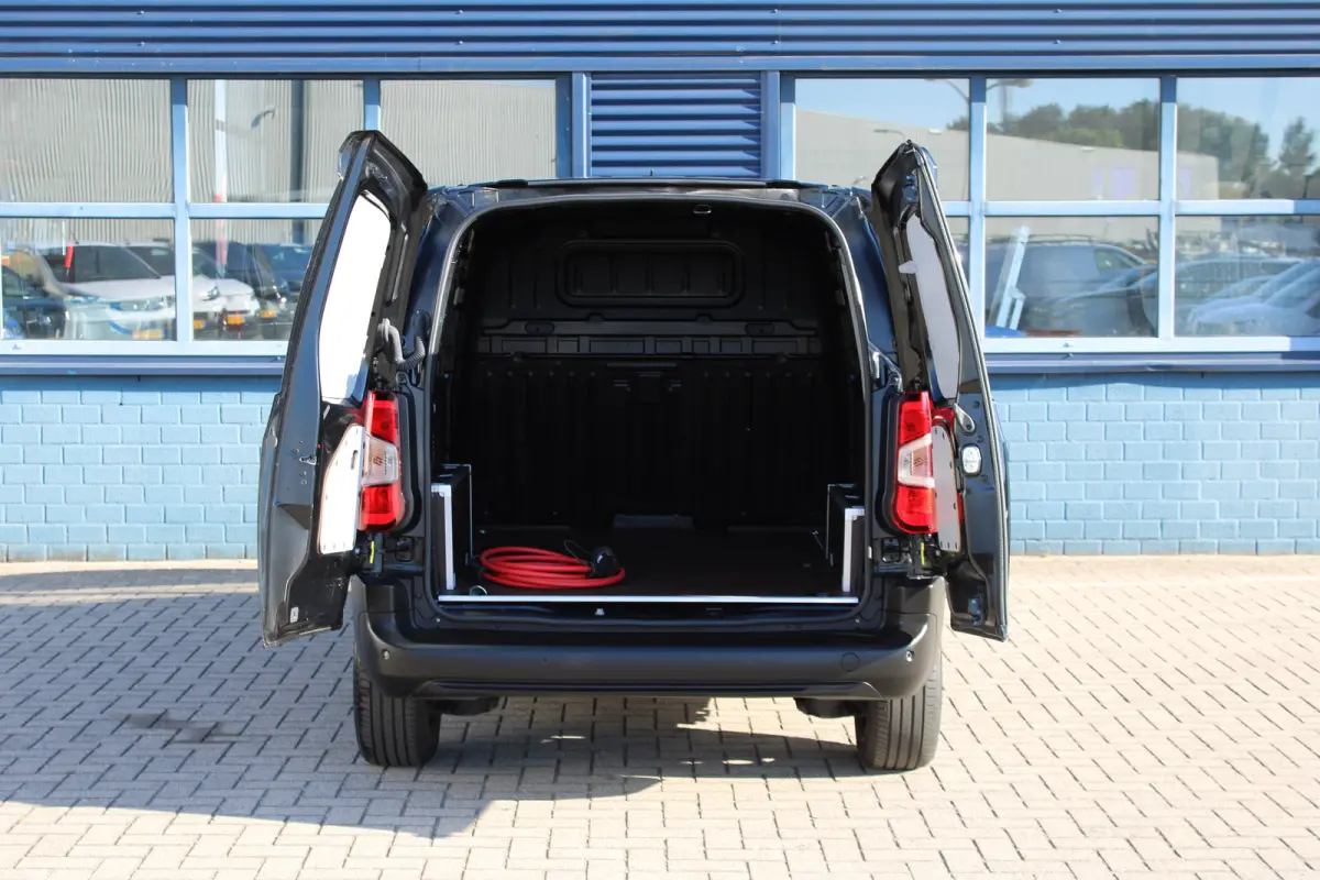50kWh 136 PK | 8 JAAR GARANTIE | CAMERA | BETIMMERING | APPLE CARPLAY/ANDROID AUTO |