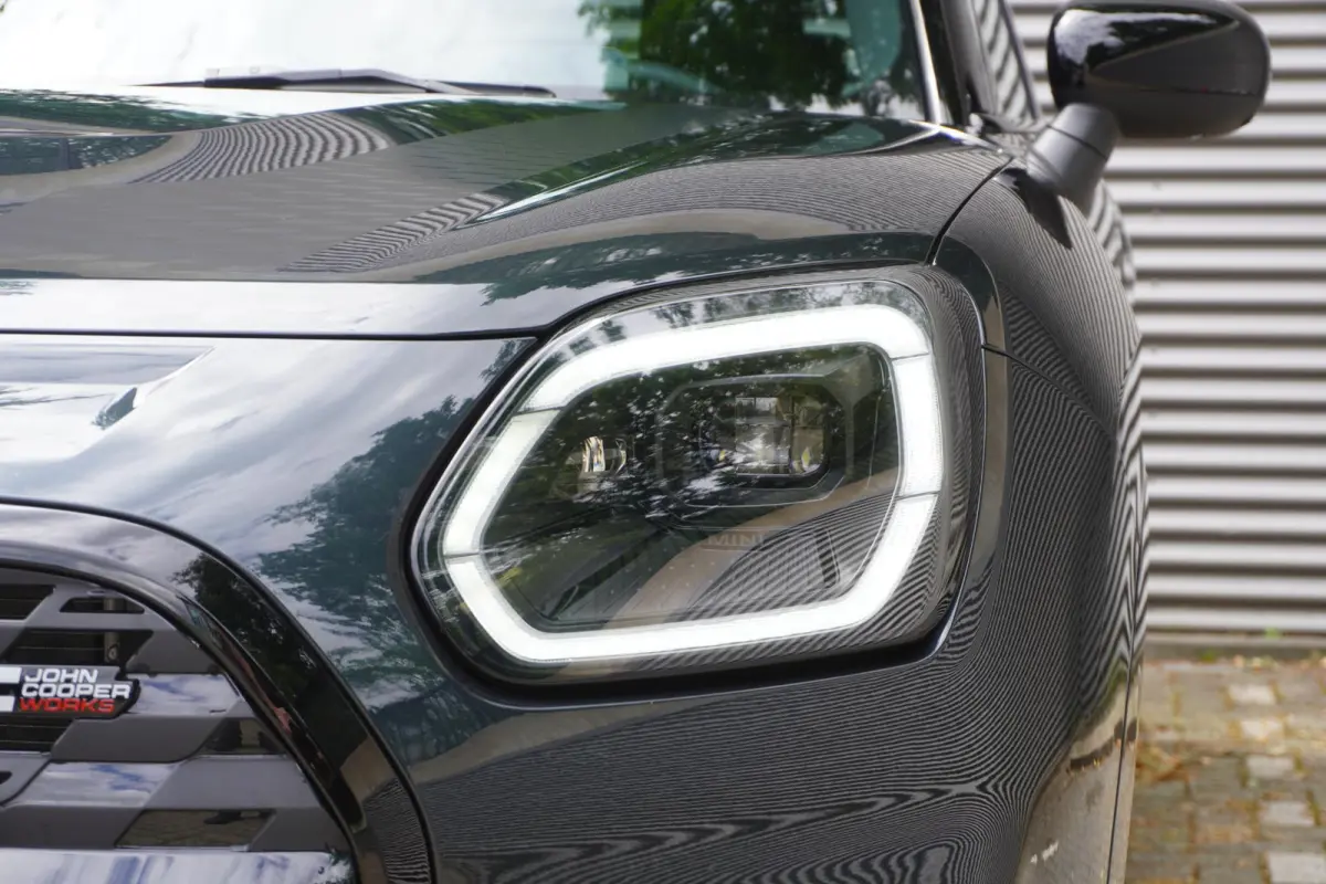 C | John Cooper Works Uitvoering | Pakket XL | Trekhaak met elektrisch wegklapbare kogel | Glazen panoramadak | Driving Assistant Professional
