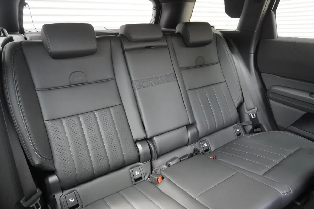 C | John Cooper Works Uitvoering | Pakket XL | Trekhaak met elektrisch wegklapbare kogel | Glazen panoramadak | Driving Assistant Professional