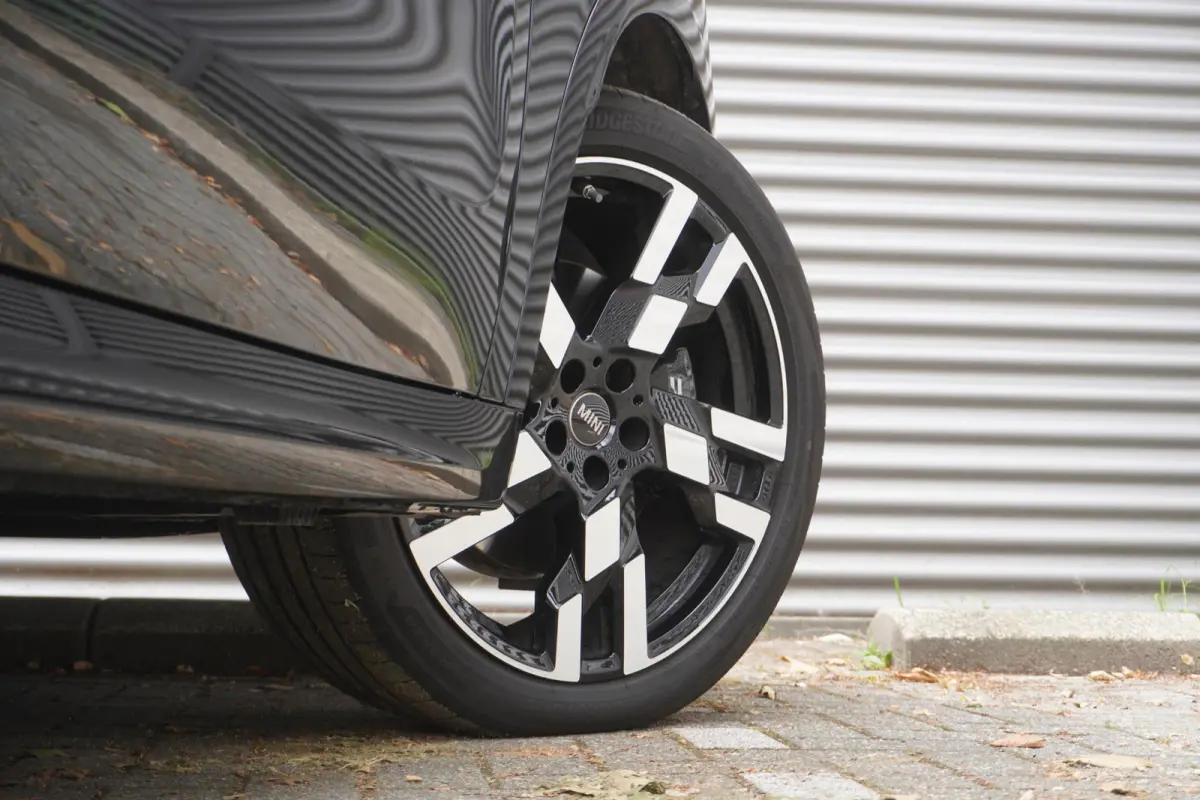 C | John Cooper Works Uitvoering | Pakket XL | Trekhaak met elektrisch wegklapbare kogel | Glazen panoramadak | Driving Assistant Professional