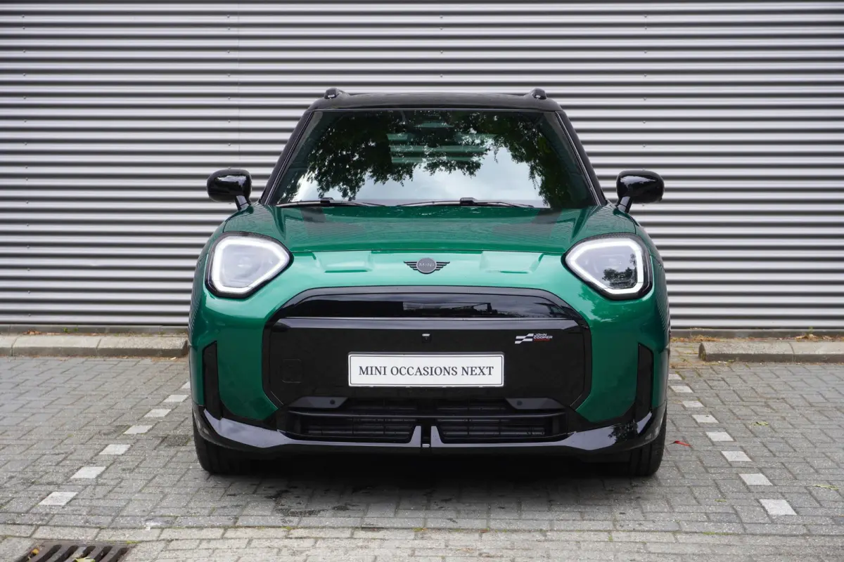 E | John Cooper Works Uitvoering | Pakket L | Glazen panoramadak | HIFI System Harman Kardon | MINI Head-Up Display