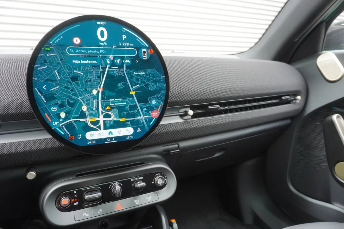 E | John Cooper Works Uitvoering | Pakket L | Glazen panoramadak | HIFI System Harman Kardon | MINI Head-Up Display