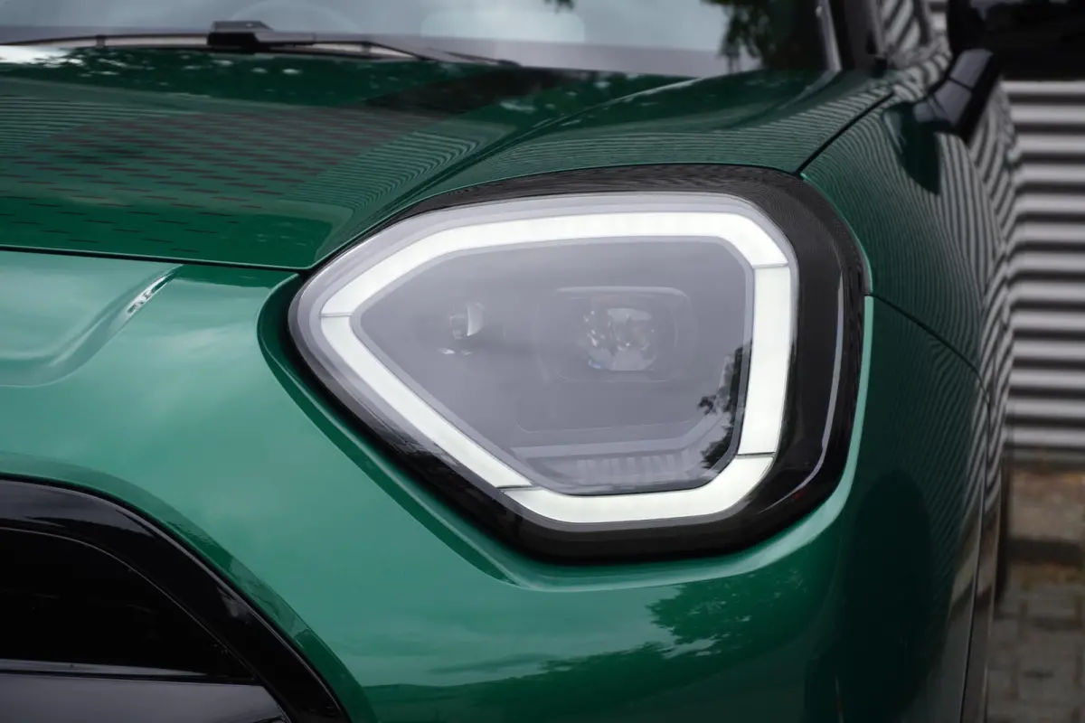 E | John Cooper Works Uitvoering | Pakket L | Glazen panoramadak | HIFI System Harman Kardon | MINI Head-Up Display