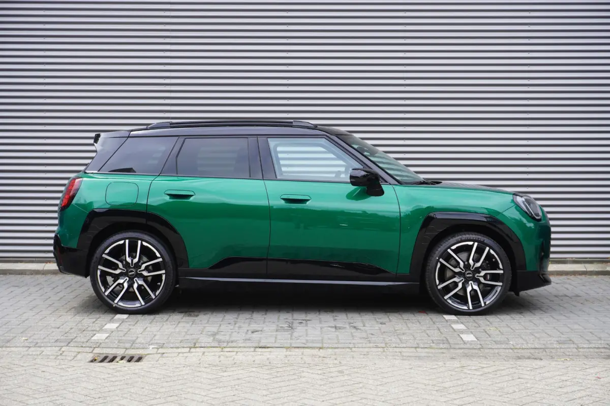 E | John Cooper Works Uitvoering | Pakket L | Glazen panoramadak | HIFI System Harman Kardon | MINI Head-Up Display