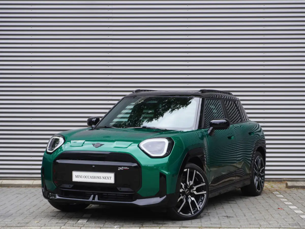 E | John Cooper Works Uitvoering | Pakket L | Glazen panoramadak | HIFI System Harman Kardon | MINI Head-Up Display
