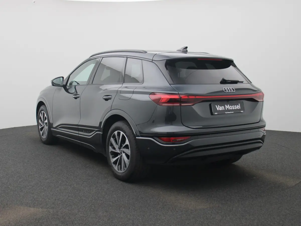 edition performance 100 kWh | Adaptive cruise control | Luchtvering | Stuurverwarming | Stoelverwarming voor & achter | Bang & Olufsen Premium 3D | Dodehoekdetectie | 360 graden camera | Ele