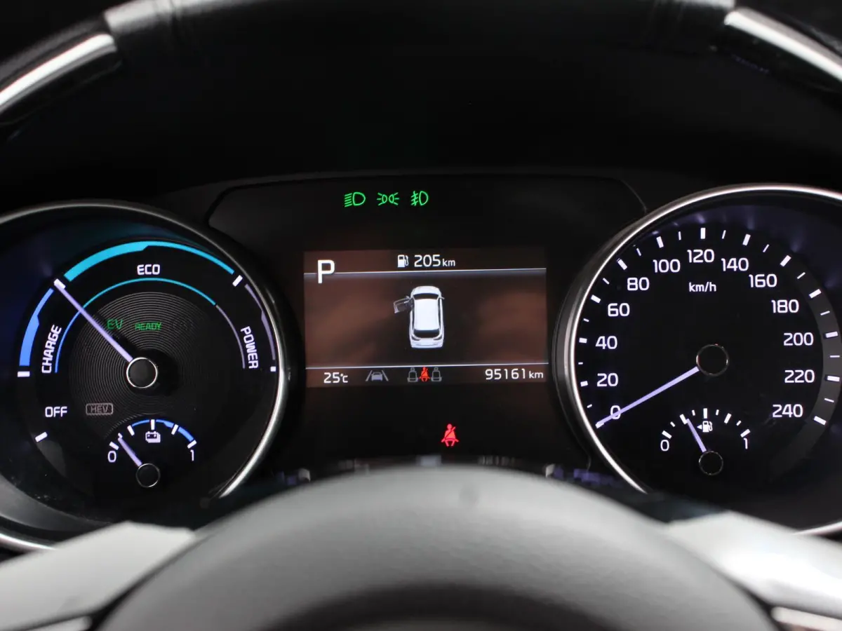 1.6 GDI PHEV DynamicLine Automaat Climate control Keyless Cruise control LED Parkeersensoren achter Camera Stuur verwarming Stoel verwarming Apple Carplay/ Andriod Auto