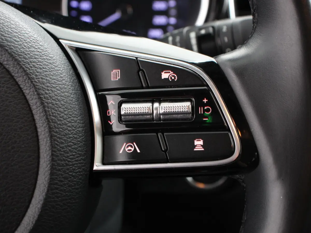 1.6 GDI PHEV DynamicLine Automaat Climate control Keyless Cruise control LED Parkeersensoren achter Camera Stuur verwarming Stoel verwarming Apple Carplay/ Andriod Auto