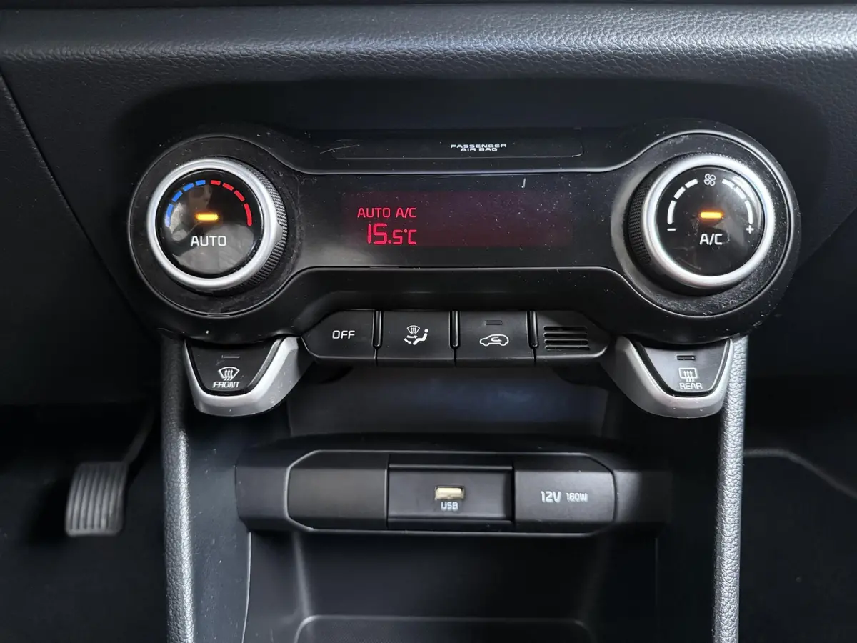 1.0 DPi GT-Line | Parkeercamera | Apple Car Play | Lederen Bekleding|