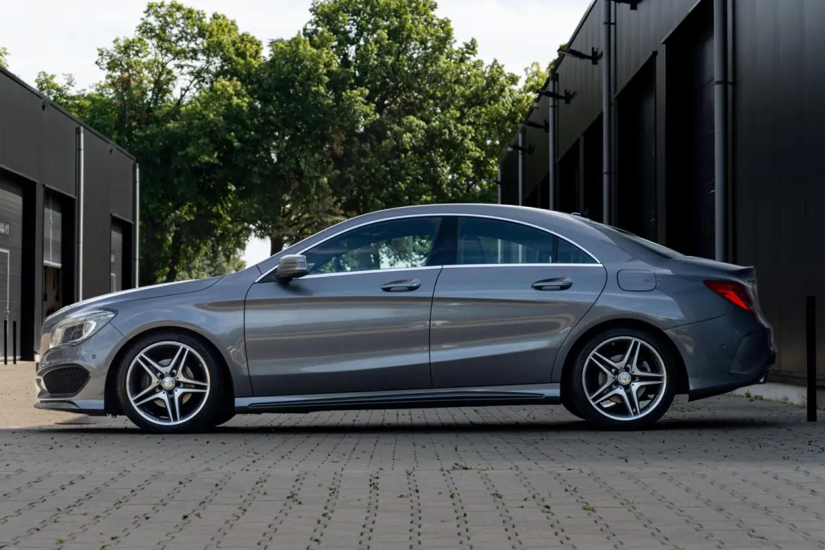 180 AMG *Leder* Automaat* Groot Navi*