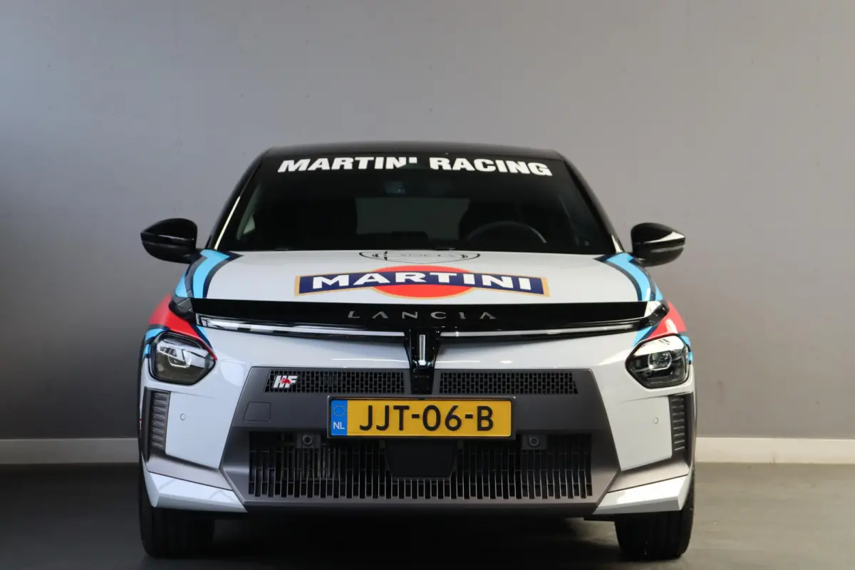 1.2 Turbo Hybrid HF Line 110pk Martini racing livery