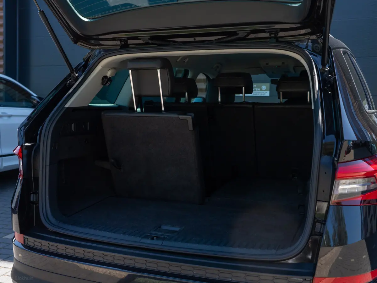 1.5 TSI Business Edition 7p. NIEUWSTAAT I 1ste eig. I 7 persoons I 1800kg I 150PK I Camera I Leer I 18" I Carplay I BTW-auto I