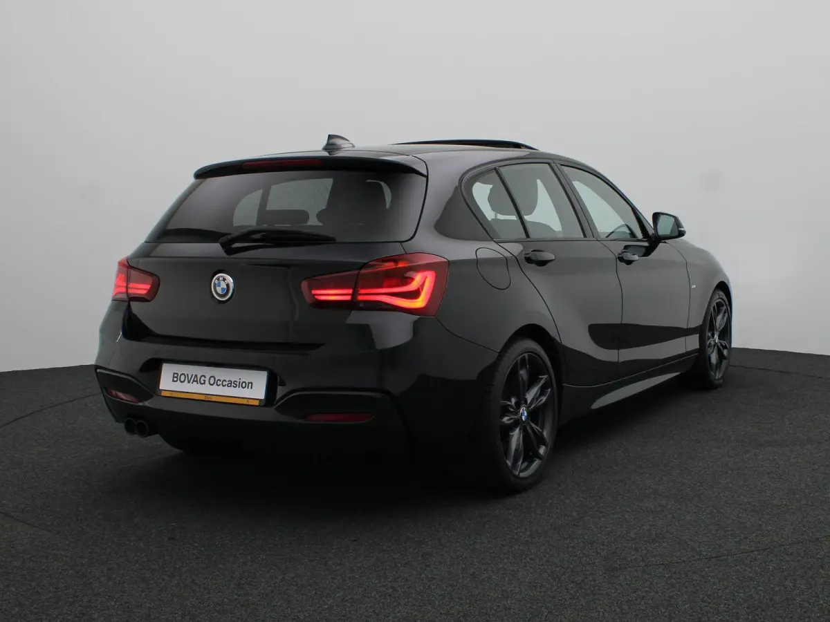 5-deurs 120i High Executive | Edition M Sport Shadow | Achteruitrijcamera | Schuifdak | Navigatie Professional | 18''