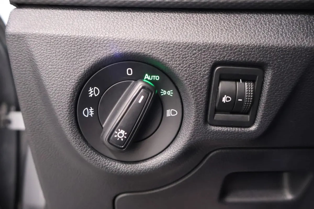 1.0 TSI Ambition | LMV | LED