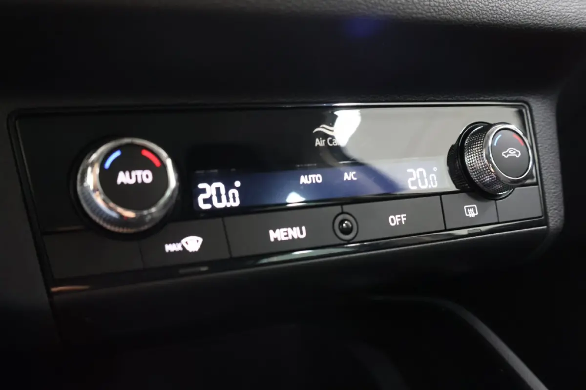 1.0 TSI Ambition | LMV | LED