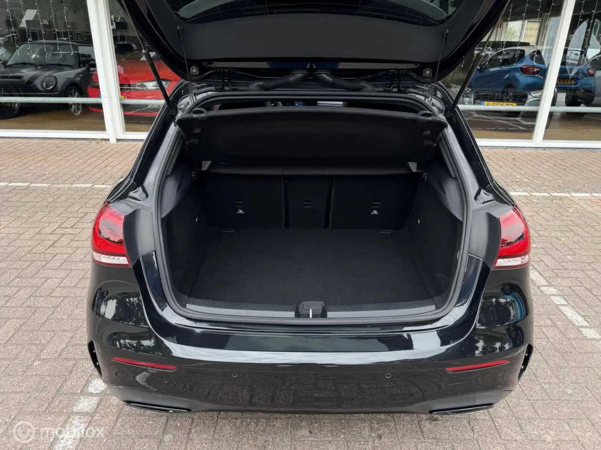 180 Premium Plus AMG|Sfeer|Pano|Memory|