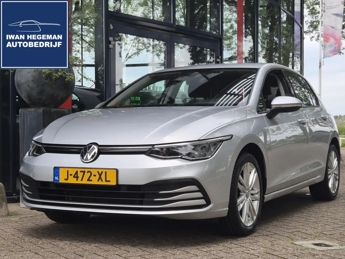 1.0 TSI Life | Navigatie via Apple carplay | Climate Control | Parkeersensoren | Licht metalen velgen