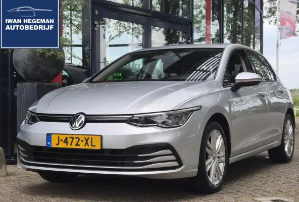 1.0 TSI Life | Navigatie via Apple carplay | Climate Control | Parkeersensoren | Licht metalen velgen