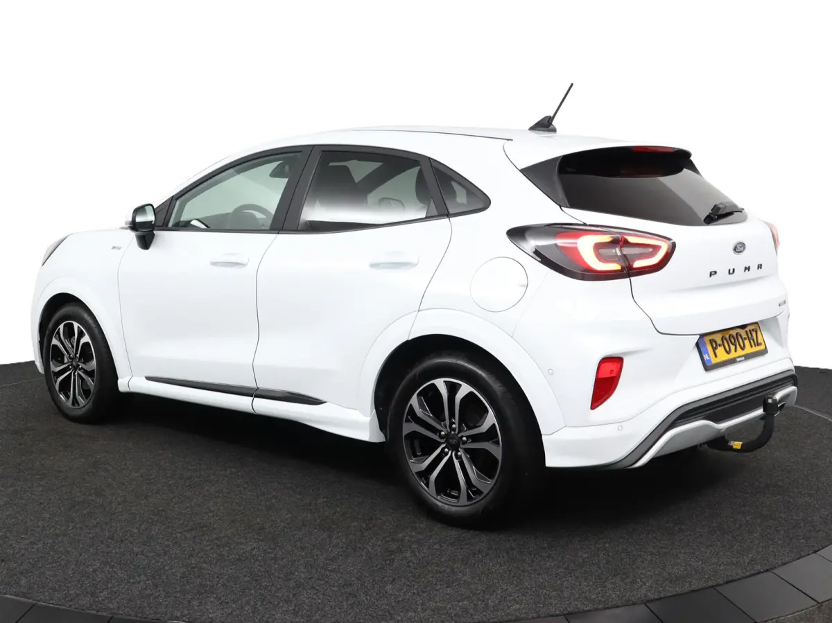 1.0 EcoBoost ST-Line | Trekhaak | Keyless Entry | CarPlay | Digitaal Dashboard |