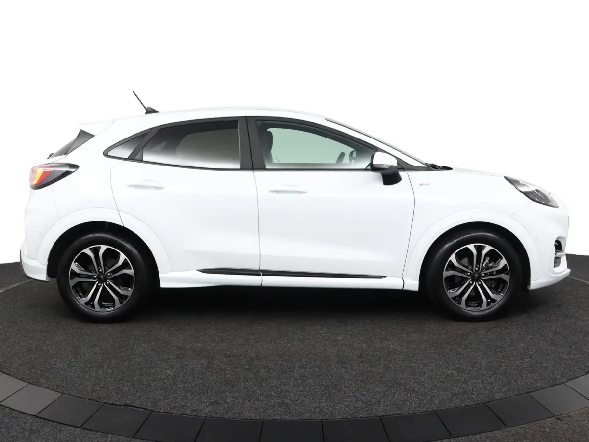 1.0 EcoBoost ST-Line | Trekhaak | Keyless Entry | CarPlay | Digitaal Dashboard |