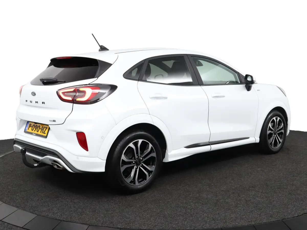 1.0 EcoBoost ST-Line | Trekhaak | Keyless Entry | CarPlay | Digitaal Dashboard |