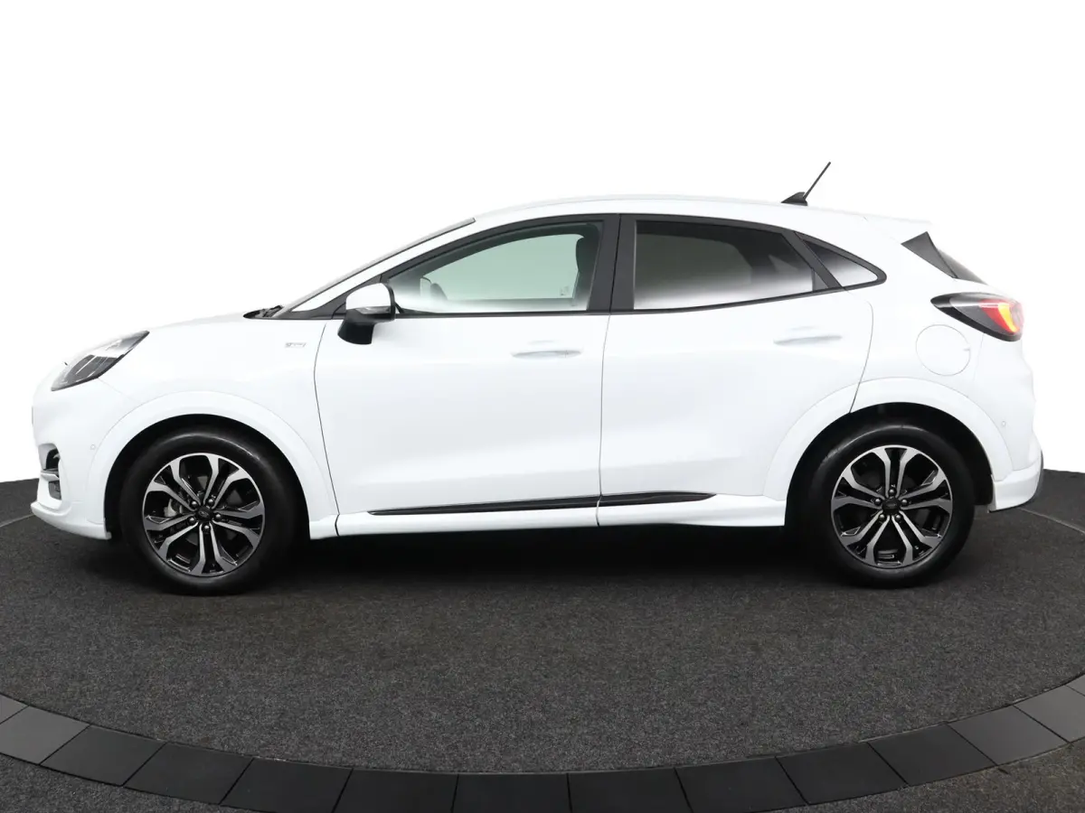 1.0 EcoBoost ST-Line | Trekhaak | Keyless Entry | CarPlay | Digitaal Dashboard |