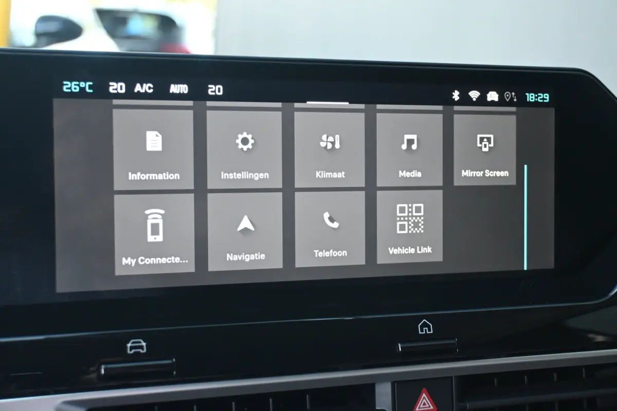 1.2 Hybrid 145pk Max tot 8 Jaar Garantie! | Navigatie | Comfortstoelen | Stoel/Stuurverwarming | Achteruitrijcamera | Draadloos Apple Carplay & Android Auto | !!
