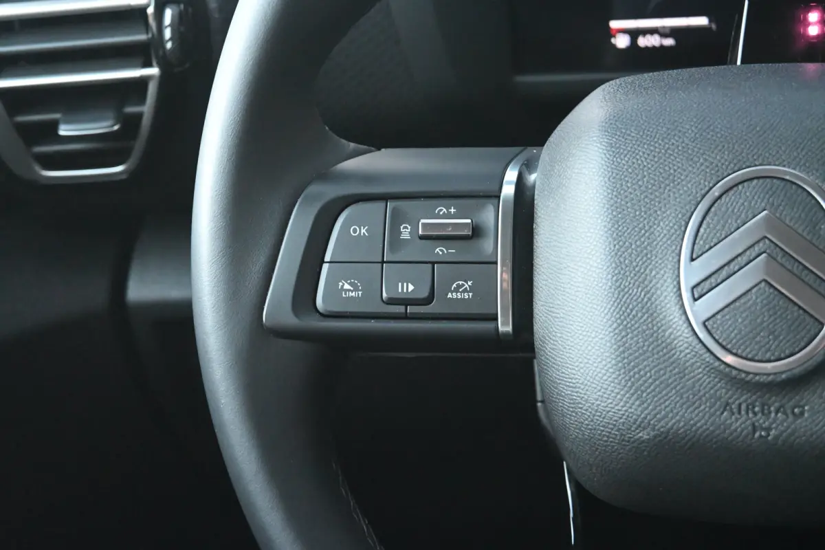 1.2 Hybrid 145pk Max tot 8 Jaar Garantie! | Navigatie | Comfortstoelen | Stoel/Stuurverwarming | Achteruitrijcamera | Draadloos Apple Carplay & Android Auto | !!