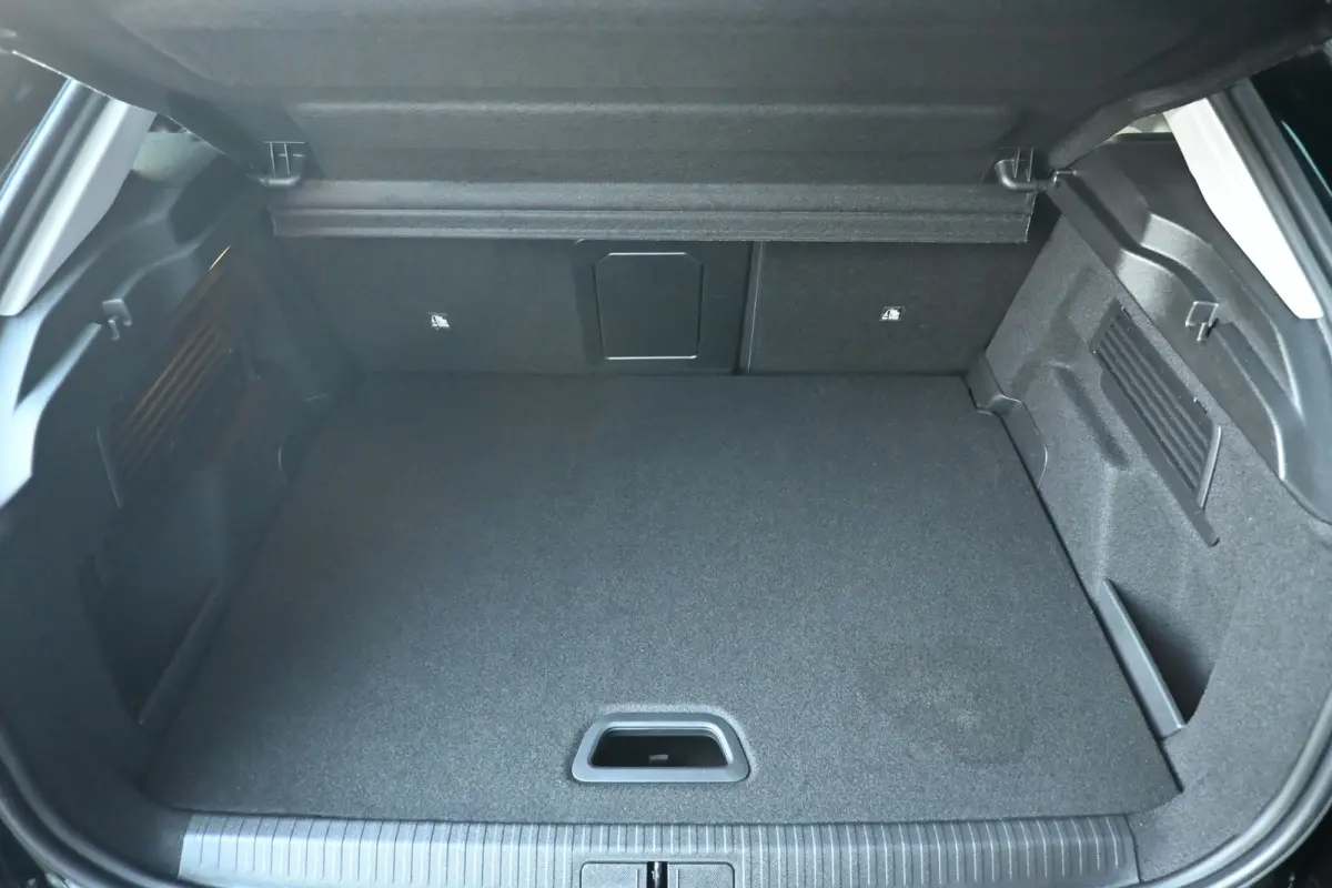 1.2 Hybrid 145pk Max tot 8 Jaar Garantie! | Navigatie | Comfortstoelen | Stoel/Stuurverwarming | Achteruitrijcamera | Draadloos Apple Carplay & Android Auto | !!