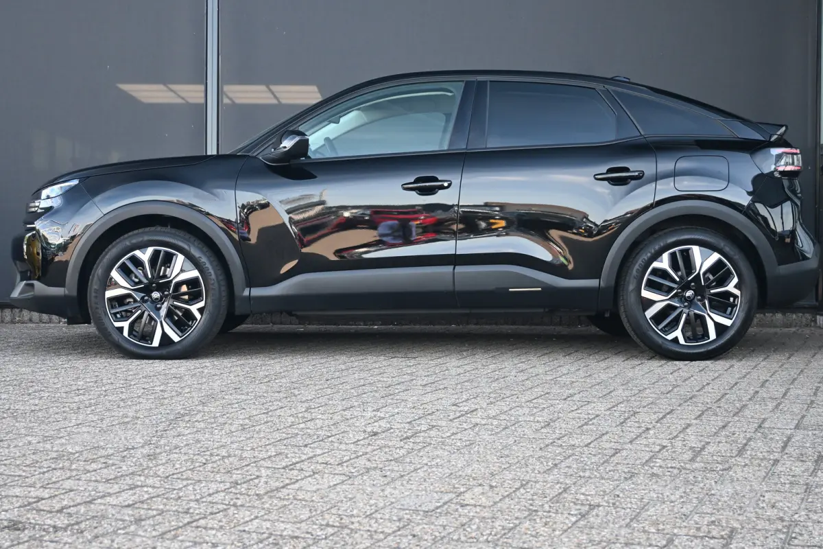 1.2 Hybrid 145pk Max tot 8 Jaar Garantie! | Navigatie | Comfortstoelen | Stoel/Stuurverwarming | Achteruitrijcamera | Draadloos Apple Carplay & Android Auto | !!