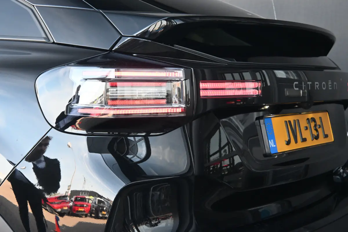 1.2 Hybrid 145pk Max tot 8 Jaar Garantie! | Navigatie | Comfortstoelen | Stoel/Stuurverwarming | Achteruitrijcamera | Draadloos Apple Carplay & Android Auto | !!
