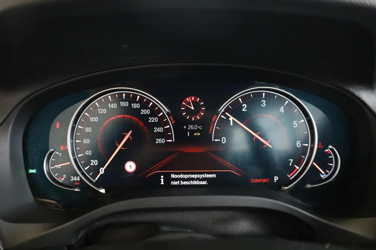 xDrive30i High Executive | Panorama-dak | Trekhaak | Adaptief onderstel | Cruise Control Adaptief | Harman Kardon | Head-up display