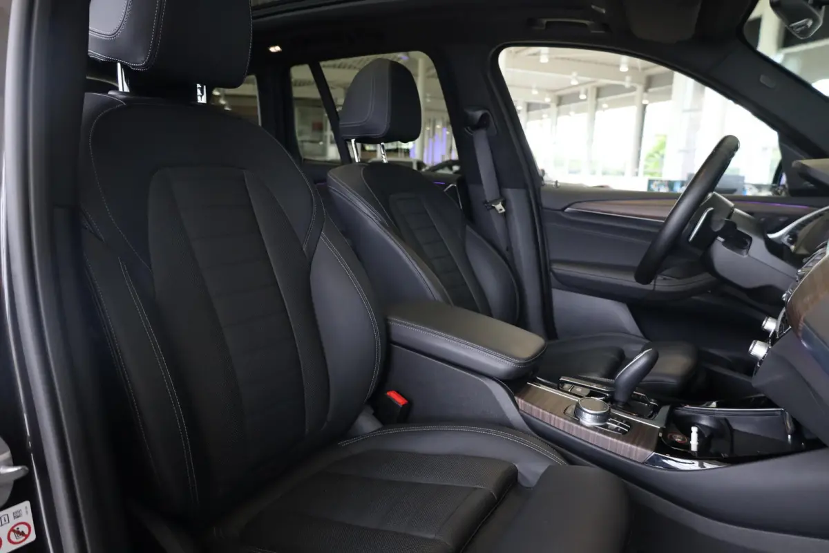 xDrive30i High Executive | Panorama-dak | Trekhaak | Adaptief onderstel | Cruise Control Adaptief | Harman Kardon | Head-up display