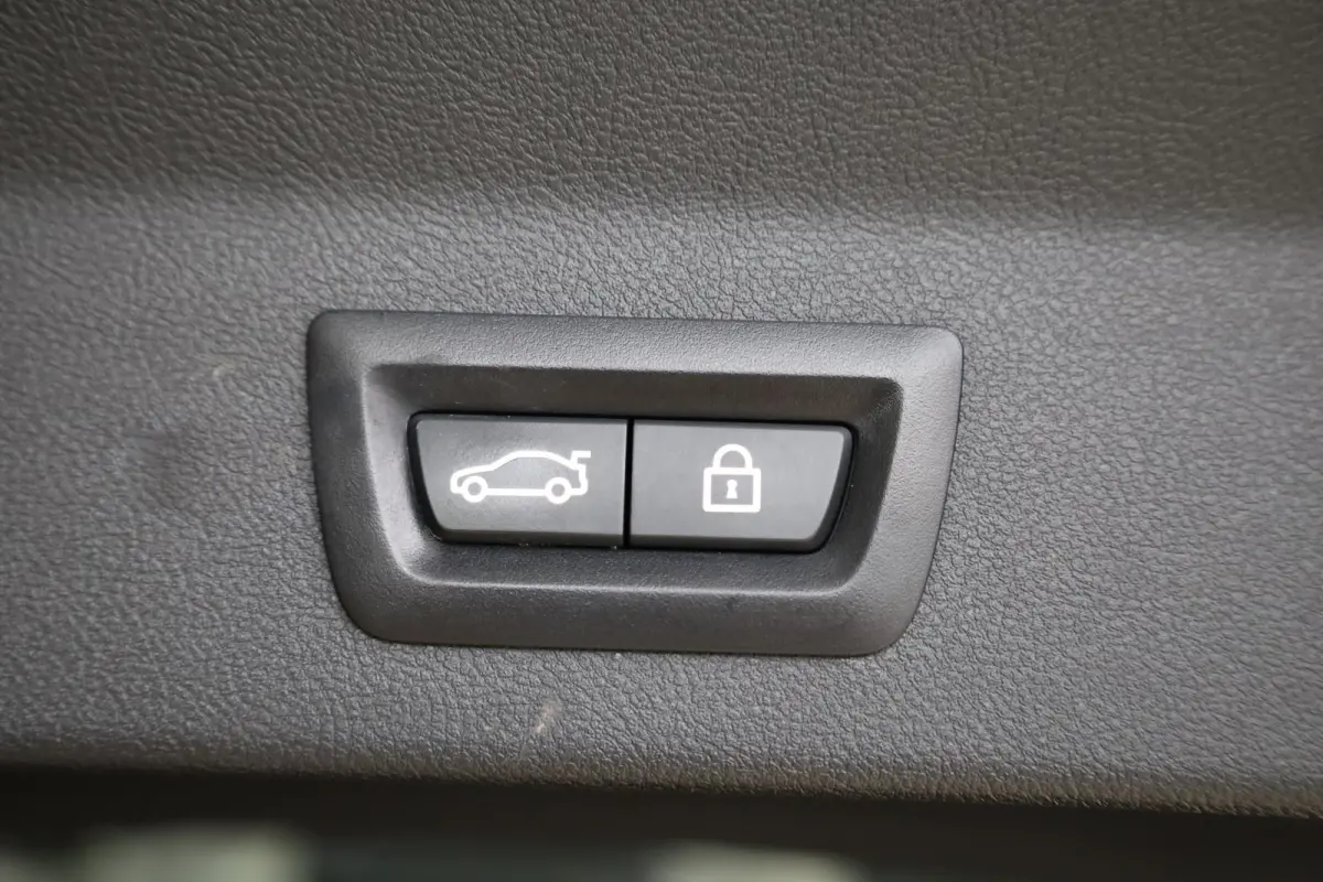 xDrive30i High Executive | Panorama-dak | Trekhaak | Adaptief onderstel | Cruise Control Adaptief | Harman Kardon | Head-up display