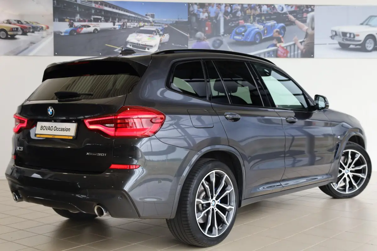 xDrive30i High Executive | Panorama-dak | Trekhaak | Adaptief onderstel | Cruise Control Adaptief | Harman Kardon | Head-up display