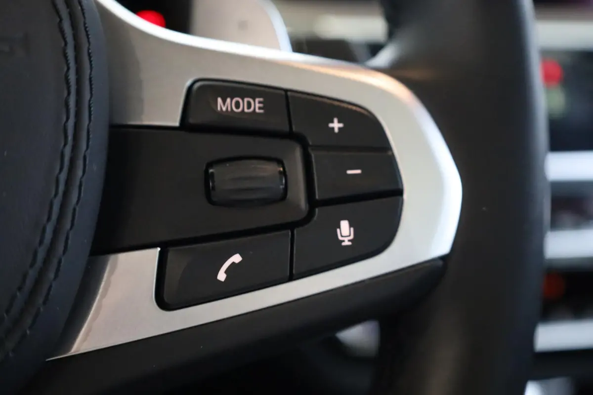 xDrive30i High Executive | Panorama-dak | Trekhaak | Adaptief onderstel | Cruise Control Adaptief | Harman Kardon | Head-up display