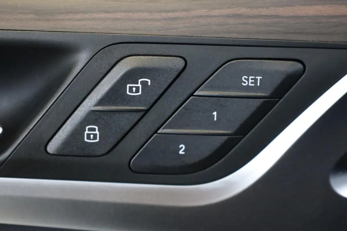xDrive30i High Executive | Panorama-dak | Trekhaak | Adaptief onderstel | Cruise Control Adaptief | Harman Kardon | Head-up display