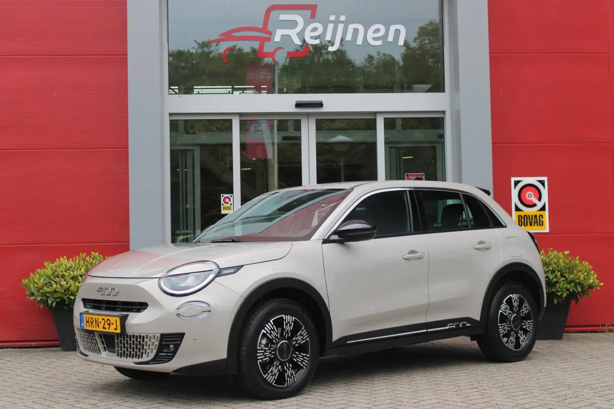 1.2 Hybrid 110PK AUTOMAAT URBAN | STOEL/VOORRUIT VERWARMING | KEYLESS ENTRY/START | 17" LICHTEMATELN VELGEN | DRAADLOZE TELEFOONLADER | DRAADLOZE APPLE CARPLAY/ANDROID AUTO | NAVIGATIE | DAB