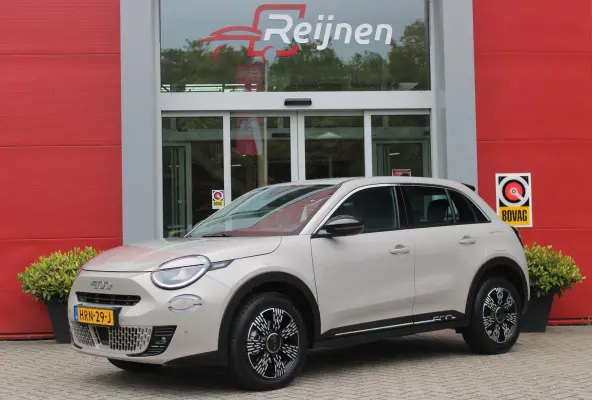 1.2 Hybrid 110PK AUTOMAAT URBAN | STOEL/VOORRUIT VERWARMING | KEYLESS ENTRY/START | 17" LICHTEMATELN VELGEN | DRAADLOZE TELEFOONLADER | DRAADLOZE APPLE CARPLAY/ANDROID AUTO | NAVIGATIE | DAB