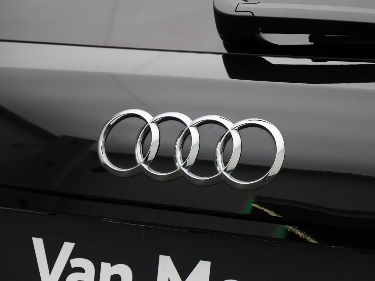 30 TFSI Advanced edition | Adaptive cruise control | Parkeersensoren | Stoelverwarming | Smartphone interface | Privacy glas | Climate control | Audi sound system